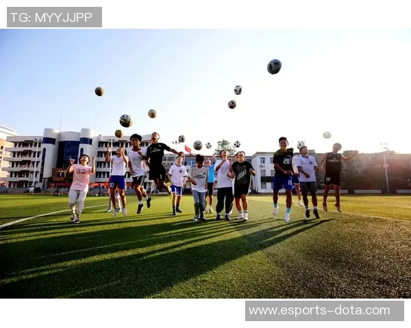 素人眼中的足球球星精彩瞬间全景展示 素人眼中的足球球星精彩瞬间全景展示